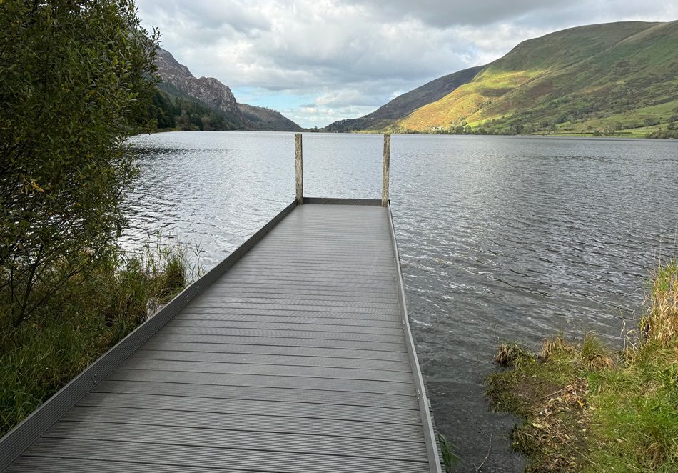 Jetty on lake at Snowdon Basecamp