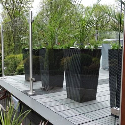 Stainless steel balustrade on decking