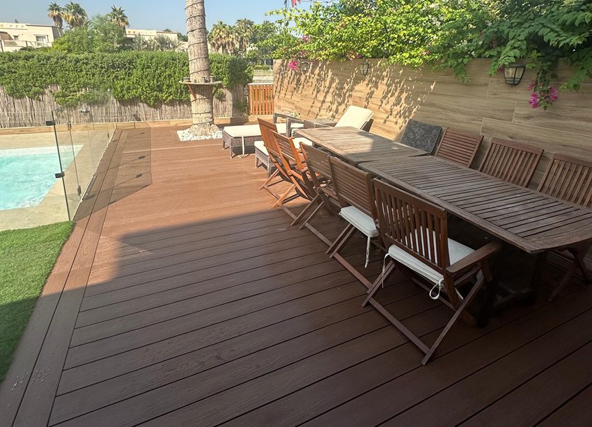Hazelnut Brown decking seating area